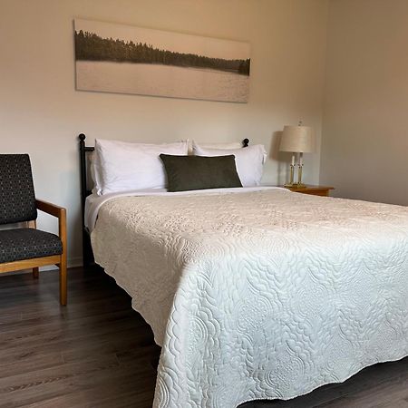 טאדוסאק Motel Chantmartin מראה חיצוני תמונה